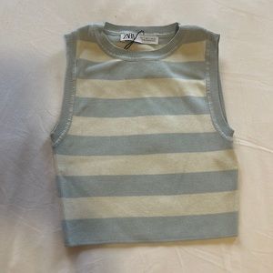 Brand new blue and white striped cropped shirt from Zara. Size small